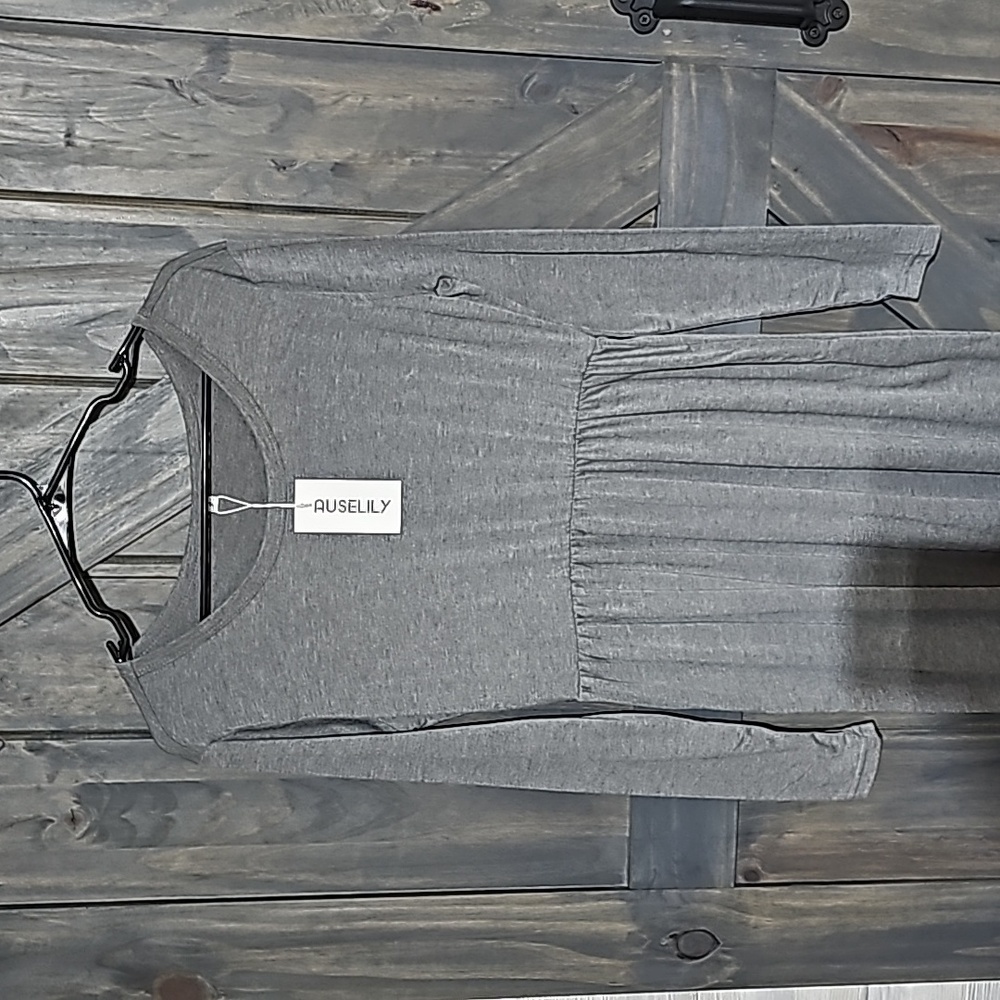 NWT Maternity Size M Long-sleeve Long Gray Knit Dress